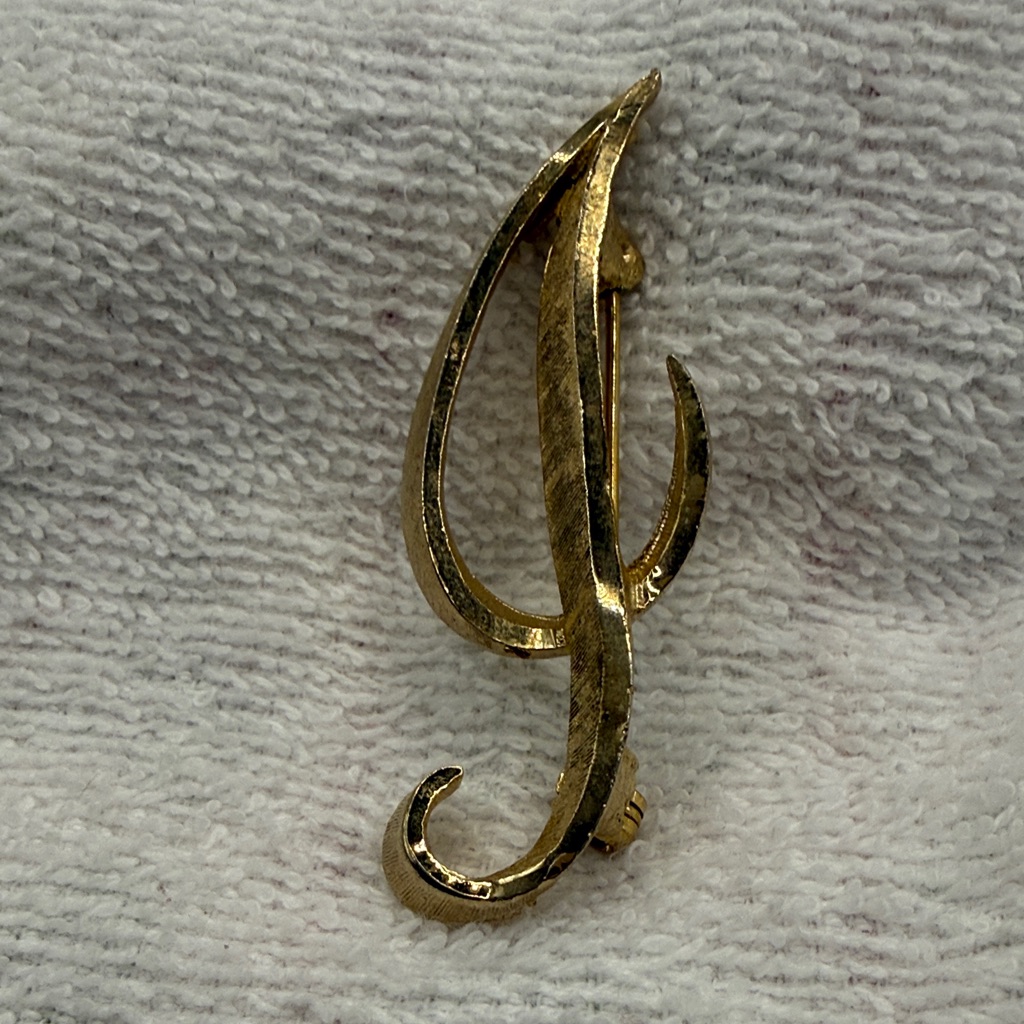 Vtg. Signed Mamselle Signed “G” Elegant Gold-Tone Brooch